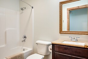 Wooded Hancock Home Near Ski & Snowmobile Trails!