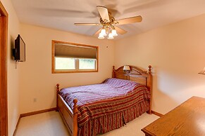 Gordonsville Retreat: Deck w/ Spectacular Views!