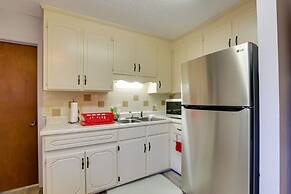 Pet-friendly Slocomb Vacation Rental w/ Sunroom!