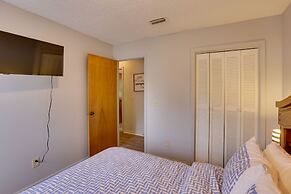 Pet-friendly Slocomb Vacation Rental w/ Sunroom!