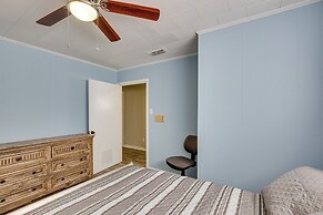 Family Overton Vacation Rental ~ 21 Mi to Tyler!