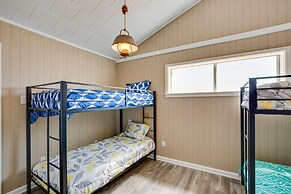 Family Overton Vacation Rental ~ 21 Mi to Tyler!