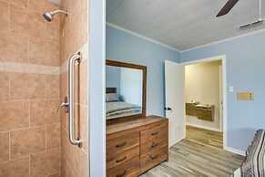 Family Overton Vacation Rental ~ 21 Mi to Tyler!