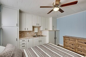 Family Overton Vacation Rental ~ 21 Mi to Tyler!