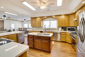 Spacious Hildale House w/ Large Deck!