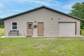 Toivola Home w/ Fire Pit: 8 Mi to Lake Superior!