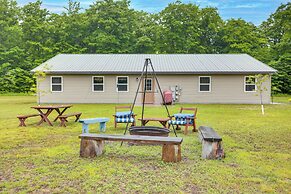 Toivola Home w/ Fire Pit: 8 Mi to Lake Superior!