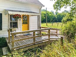 Peaceful Franklin Cottage ~ 1 Mi to Downtown!