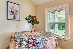Peaceful Franklin Cottage ~ 1 Mi to Downtown!