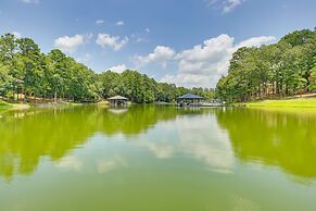 Sunny Coosa River Hideaway w/ Boat Dock & Slip!