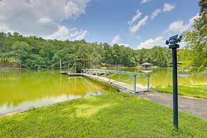 Sunny Coosa River Hideaway w/ Boat Dock & Slip!