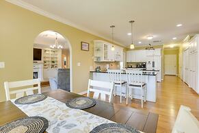 Sunny Coosa River Hideaway w/ Boat Dock & Slip!