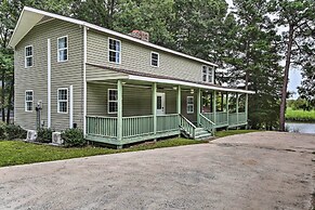 Spacious Family Home on Lake Marion w/ Boat Ramp!