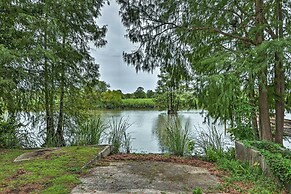 Spacious Family Home on Lake Marion w/ Boat Ramp!
