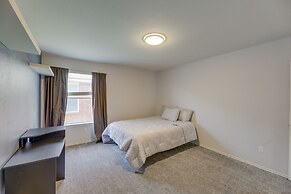 Fenced Yard & Playset: Elgin Family Getaway!