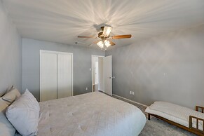 Fenced Yard & Playset: Elgin Family Getaway!