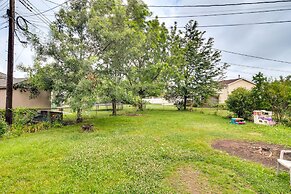 Depew Vacation Rental ~ 10 Mi to Buffalo!