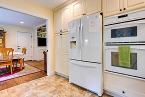 Charming Flushing Cottage w/ Deck + Spacious Yard!
