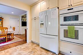 Charming Flushing Cottage w/ Deck + Spacious Yard!