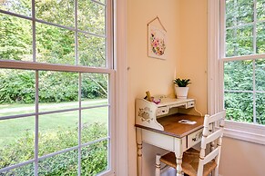 Charming Flushing Cottage w/ Deck + Spacious Yard!