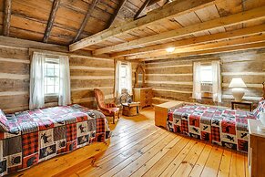 Historic Cabin Retreat ~ 2 Mi to Seneca Rocks!