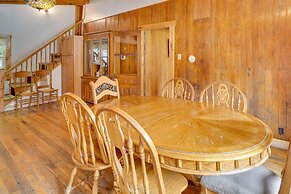 Historic Cabin Retreat ~ 2 Mi to Seneca Rocks!