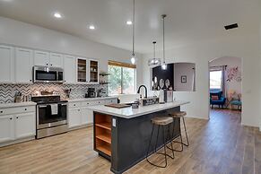 14 Mi to Dtwn: Tucson Escape w/ Patio!