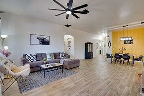 14 Mi to Dtwn: Tucson Escape w/ Patio!