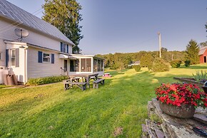 Hop Bottom Home w/ Private Yard & Fire Pit!