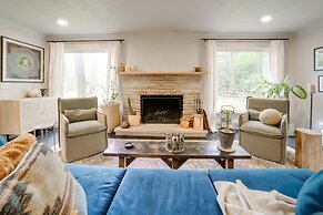 Stylish Willoughby Hills Retreat w/ Fireplace!