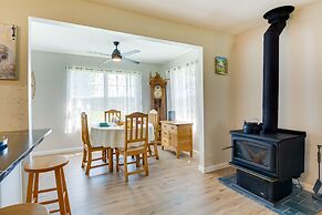 Cozy Stafford Home w/ Outdoor Pool: Pets Welcome!