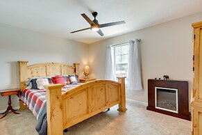 Cozy Stafford Home w/ Outdoor Pool: Pets Welcome!