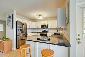 Cozy Stafford Home w/ Outdoor Pool: Pets Welcome!