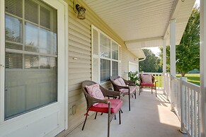 Cozy Stafford Home w/ Outdoor Pool: Pets Welcome!
