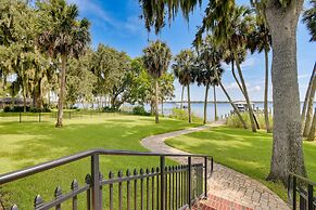 East Palatka Home on St Johns River w/ Boat Dock!