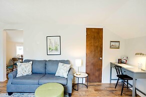 Cozy Norwalk Apt: Near Cedar Point & Kalahari!