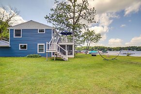 Lake Retreat w/ Fire Pit: Pierson Paradise!