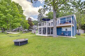 Lake Retreat w/ Fire Pit: Pierson Paradise!