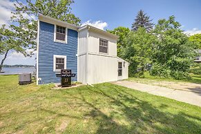 Lake Retreat w/ Fire Pit: Pierson Paradise!