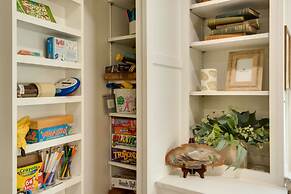 Charming Villisca Getaway w/ Screened Porch!