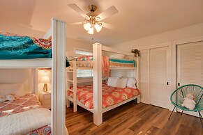 Charming Villisca Getaway w/ Screened Porch!