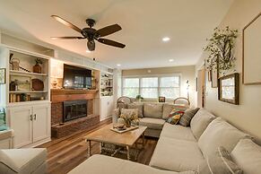 Charming Villisca Getaway w/ Screened Porch!