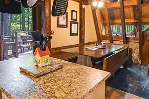 Family-friendly Dubois Cabin w/ Community Pool!