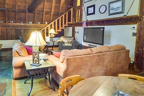 Family-friendly Dubois Cabin w/ Community Pool!