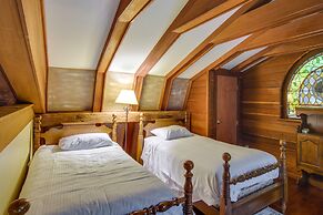 Family-friendly Dubois Cabin w/ Community Pool!