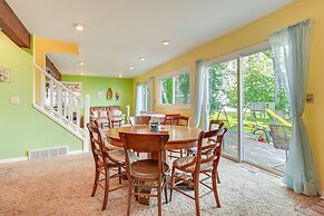 Saint Helen Lake House w/ Private Beach & Fire Pit