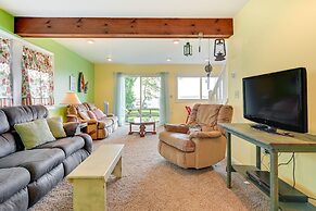 Saint Helen Lake House w/ Private Beach & Fire Pit