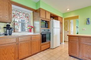 Saint Helen Lake House w/ Private Beach & Fire Pit