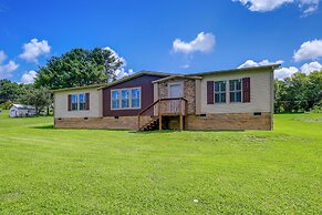 Dog-friendly Home w/ Mtn Views in Chilhowie!