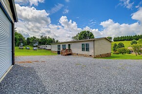 Dog-friendly Home w/ Mtn Views in Chilhowie!